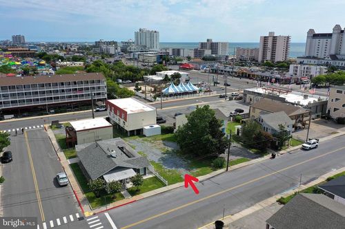 210 Sunset Dr, OCEAN CITY, MD, 21842-5445 | Card Image