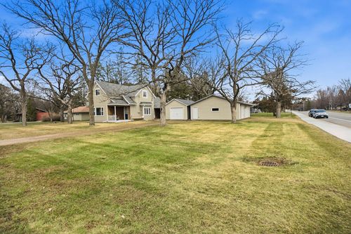 724 E Centre St, Royalton, MN, 56373-9139 | Card Image