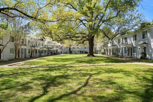 apt-5-585 E Parkway S, Memphis, TN, 38104-5566 | Card Image