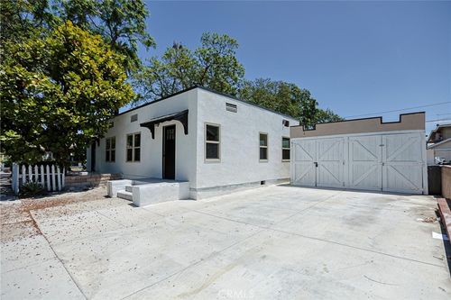 401 S Garnsey St, Santa Ana, CA, 92701-5435 | Card Image