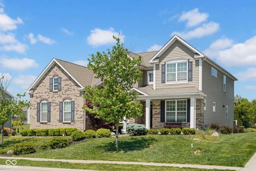 6998 Stoney Ridge Dr, Columbus, IN, 47201-8325 | Card Image