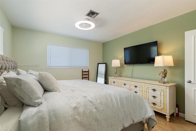 0 - 367 W Riverside Dr, House other with 3 bedrooms, 2 bathrooms and null parking in Tequesta FL | Image 48