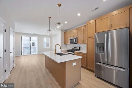 14377 Glen Manor Dr, CHANTILLY, VA, 20151-1864 | Card Image