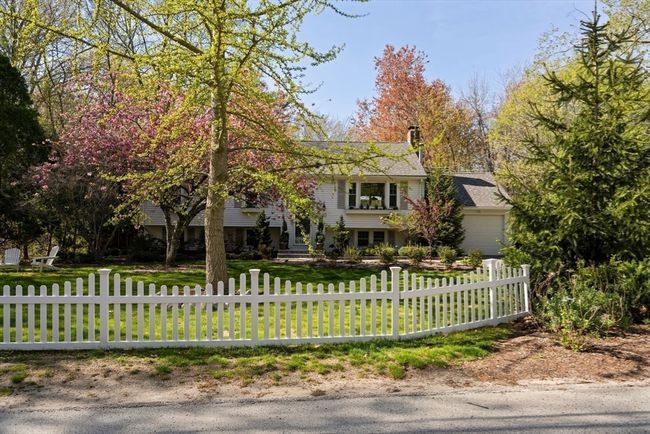 40 Brewster Rd, House other with 3 bedrooms, 2 bathrooms and 3 parking in Cohasset MA | Image 33
