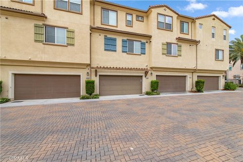 12440 Constellation St, Eastvale, CA, 91752-3725 | Card Image
