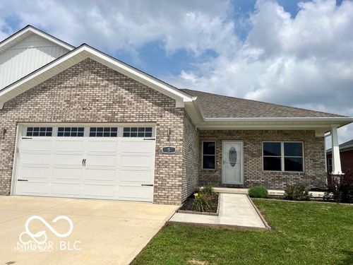 5 Bridge Hampton Dr, Crawfordsville, IN, 47933-4800 | Card Image