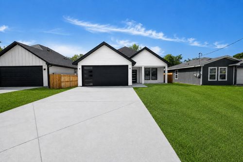 307 E 13th Ave, Corsicana, TX, 75110-7355 | Card Image