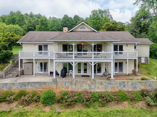 70 Fairway Ln, Sky Valley, GA, 30537-2600 | Card Image