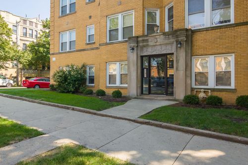 apt-2e-2035 Arthur Ave, Chicago, IL, 60645-5785 | Card Image