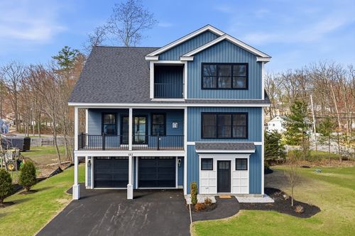 182 Shore Dr, Salem, NH, 03079-1642 | Card Image