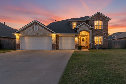 812 Sugar Hill Ave, Cleburne, TX, 76033-5966 | Card Image