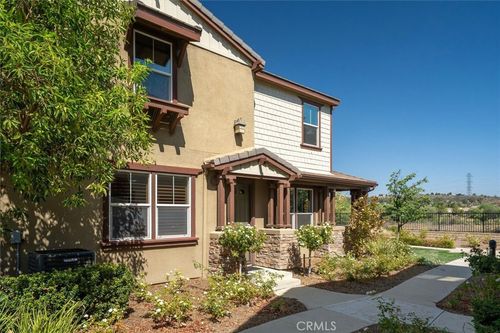 28600 Pietro Dr, Valencia, CA, 91354-2699 | Card Image