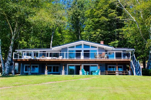 1435 Peninsula Dr, Central City, PA, 15926-9122 | Card Image