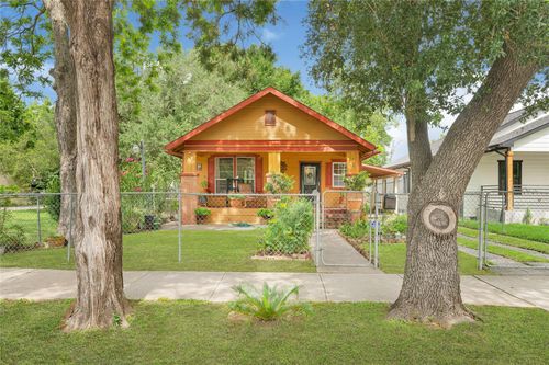 230 Lenox Street, Houston, TX, 77011 | Card Image