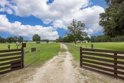 Electronic Gate | Image 2