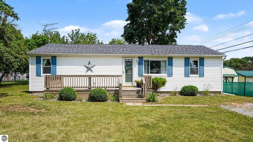 110 Crane St, Alma, MI, 48801-2320 | Card Image
