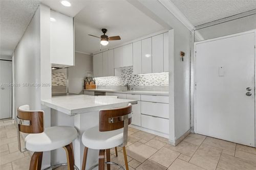 205-211 S Ocean Dr, Hollywood, FL, 33019-1706 | Card Image