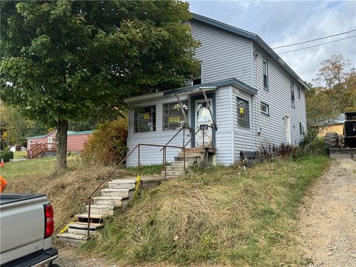 7 Baker St, Andover, NY, 14806-9305 | Card Image