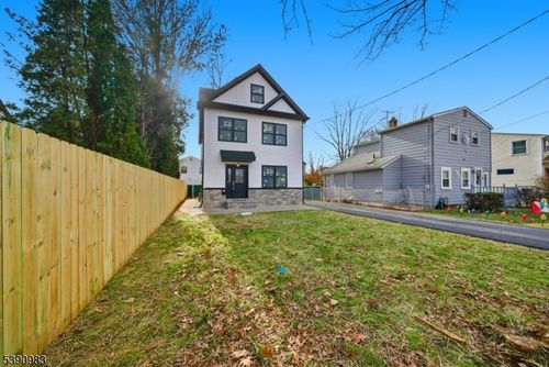 10 Buena Rd, Parsippany, NJ, 07054-3539 | Card Image