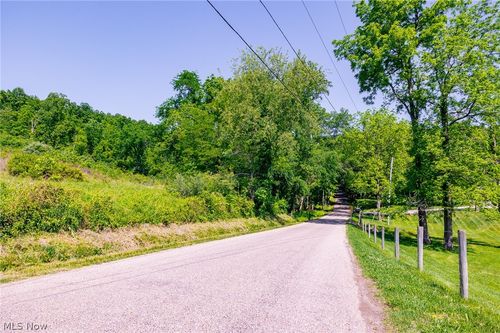 8-5568 School House Rd, Frazeysburg, OH, 43822-9332 | Card Image