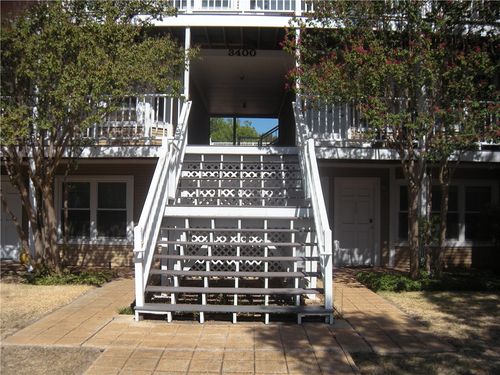 apt-106-3400 Speedway, Austin, TX, 78705-1543 | Card Image