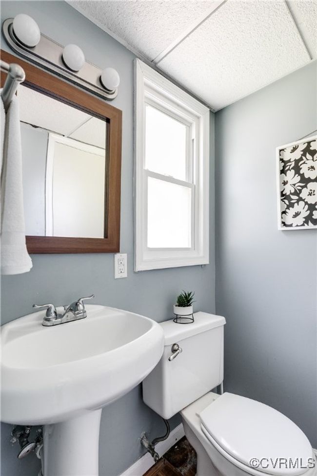 12204 Mckenna Cir, House other with 4 bedrooms, 3 bathrooms and null parking in Midlothian VA | Image 22