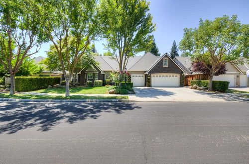 274 W Lester Ave, Clovis, CA, 93619-3788 | Card Image