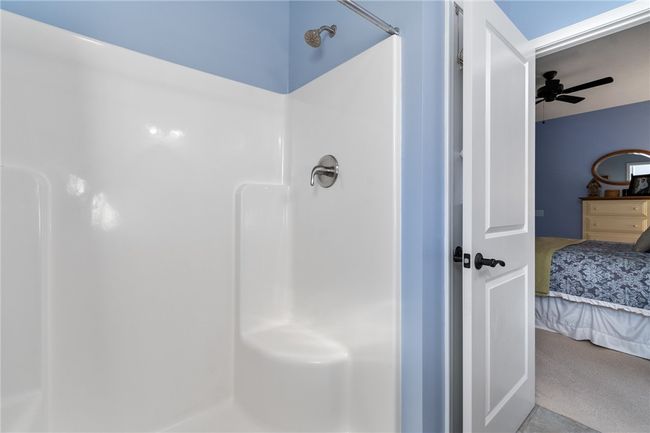 Super clean FIRST FLOOR MASTER BEDROOM bath- one of THREE BATHS in this home! | Image 23