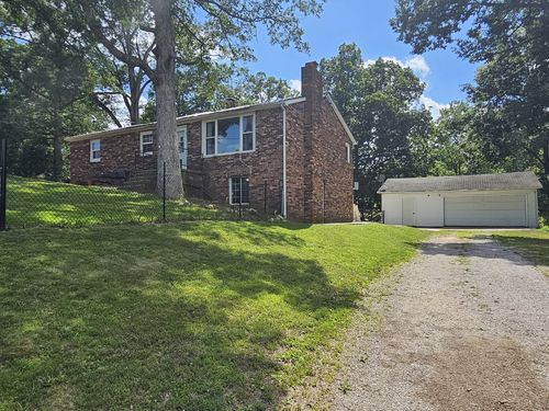 8841 N Triton Ln, Mount Vernon, IL, 62864-6803 | Card Image