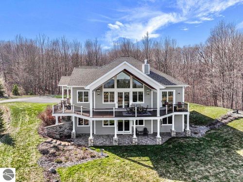 6790 S Rolling Hills Dr, Traverse City, MI, 49684-6505 | Card Image