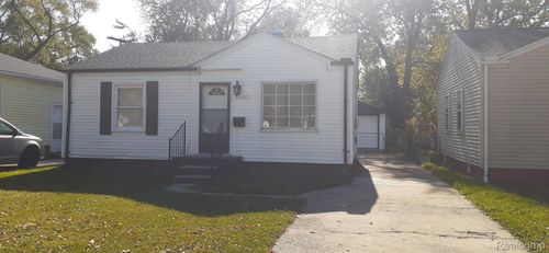 8662 Ford Ave, Warren, MI, 48089-2410 | Card Image