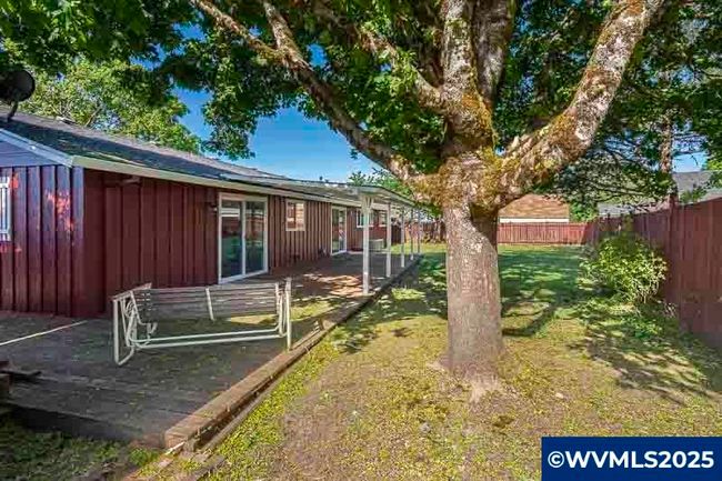 611 Ne Bockes Loop, House other with 3 bedrooms, 2 bathrooms and null parking in Sheridan OR | Image 14
