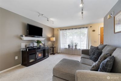 4105 Lincoln Way, House other with 3 bedrooms, 2 bathrooms and 2 parking in Lynnwood WA | Image 2