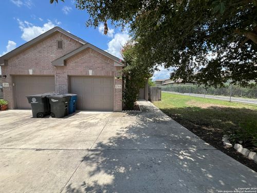 unit-b-271 Rosalie Dr, New Braunfels, TX, 78130-6726 | Card Image