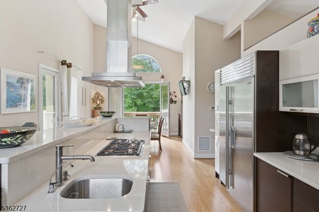 27 Mare Haven Ct, House other with 5 bedrooms, 4 bathrooms and null parking in North Brunswick NJ | Image 14