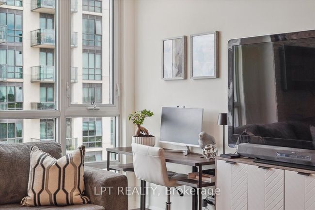 503 - 55 Yorkland Blvd, Condo with 2 bedrooms, 2 bathrooms and null parking in Brampton ON | Image 10