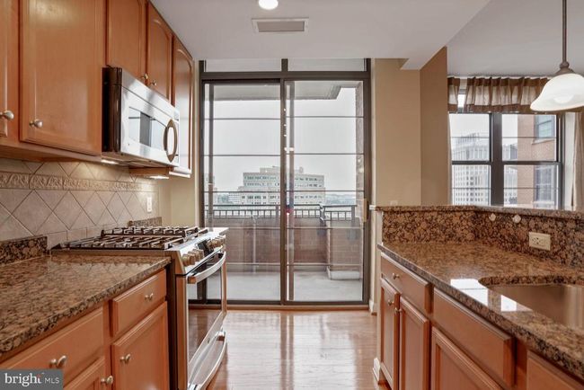 UNIT-1106 - 1830 Fountain Dr, Condo with 2 bedrooms, 2 bathrooms and null parking in RESTON VA | Image 25