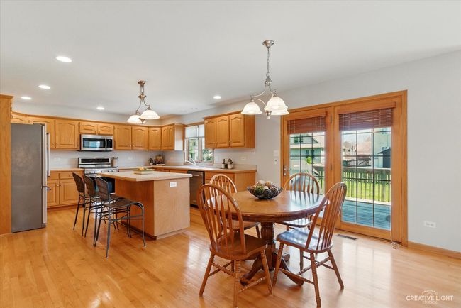 406 Camden Cir, House other with 4 bedrooms, 4 bathrooms and 3 parking in Oswego IL | Image 7