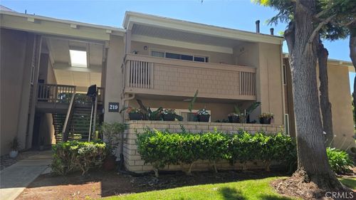 219e-8933 Biscayne Court, Huntington Beach, CA, 92646 | Card Image