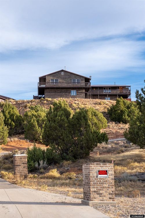 43 Red Cliff Drive, Lander, WY, 82520 | Card Image