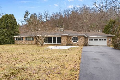 30 Bond Rd, Charlton, MA, 01507-1300 | Card Image
