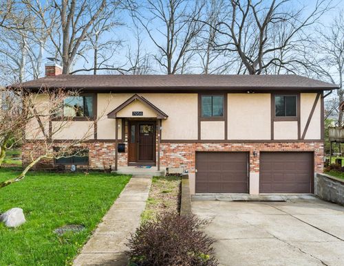 7056 White Butterfly Ln, Reynoldsburg, OH, 43068-1749 | Card Image