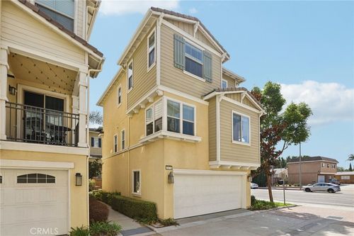 2173 Harmony Way, Costa Mesa, CA, 92627-2194 | Card Image