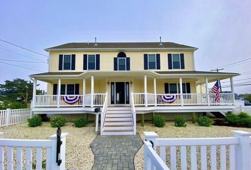 65 H St, Seaside Park, NJ, 08752-1522 | Card Image