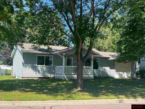 902 N 4th Street, St. Peter, MN, 56082 | Card Image