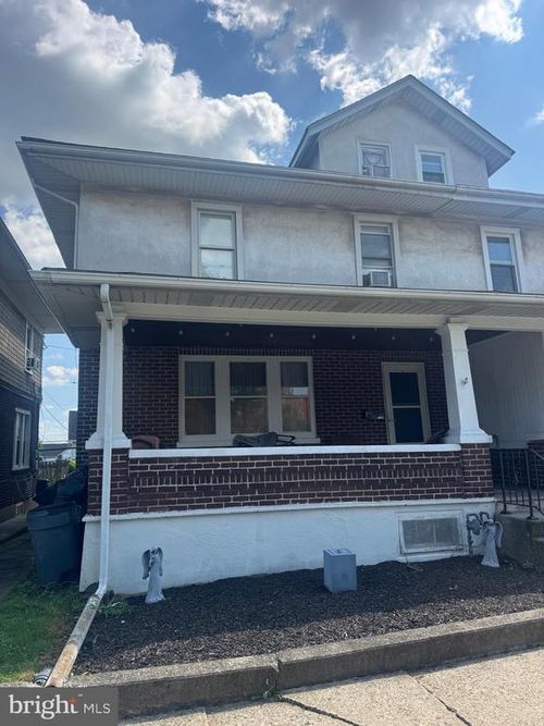 1906 Hay Ter, EASTON, PA, 18042-4615 | Card Image