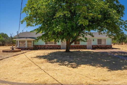 19307 Davidson Ln, Anderson, CA, 96007-9183 | Card Image