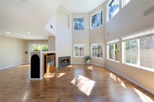 907 Somerville, Irvine, CA, 92620-0261 | Card Image