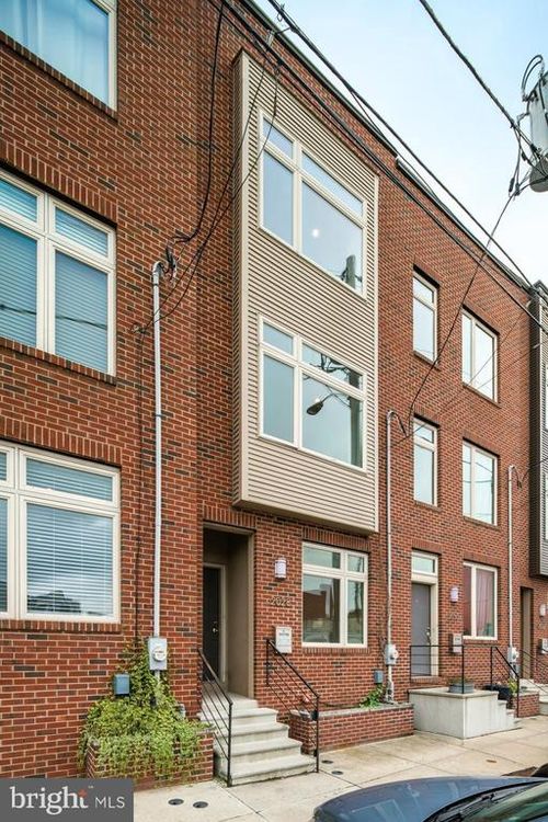 2028 Trenton Ave, PHILADELPHIA, PA, 19125-1941 | Card Image