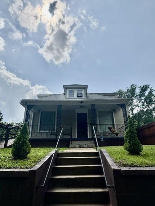 1614 Prospect Ave, Saint Joseph, MO, 64505-2341 | Card Image